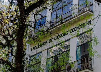 UFRGS é homenageada pelos 80 anos do curso de Ciências Econômicas