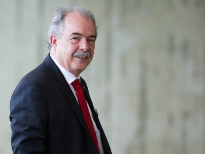 Aloizio Mercadante é eleito Personalidade Econômica de 2025 pelo Sistema Cofecon/Corecons 