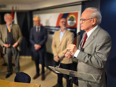 Como a Noruega transformou recursos naturais em um modelo de desenvolvimento sustentável? 